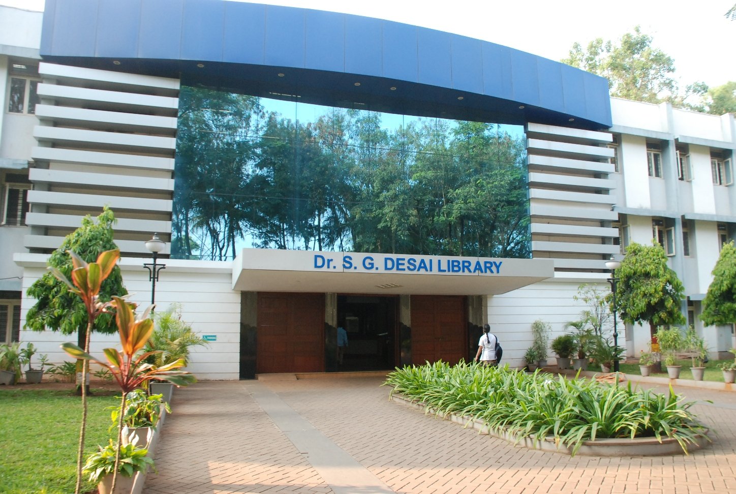 Dr. S.G. Desai -Library